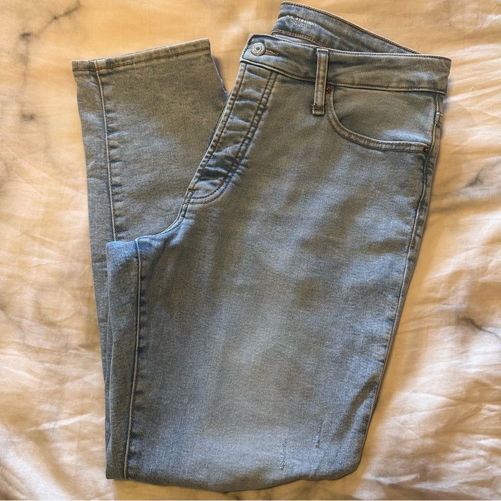 Old Navy Women's High-Rise O.G. Straight Leg Jeans with secret-smooth pockets